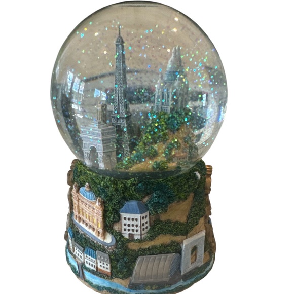 Paris Musical Snow Globe Eiffel Tower La Vie En Rose San Francisco Music Box Co - Picture 4 of 15